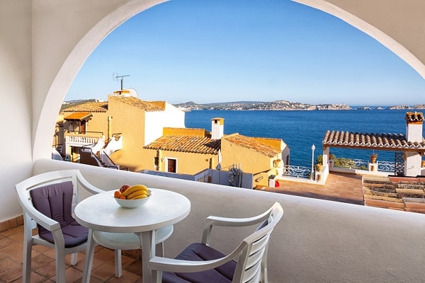 hotels-ibiza-informatie-boeken-hostels